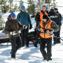 23. mars: Kronprins Haakon deltar på en redningsøvelse i regi av Norsk Folkehjelp (Foto: Scanpix)
